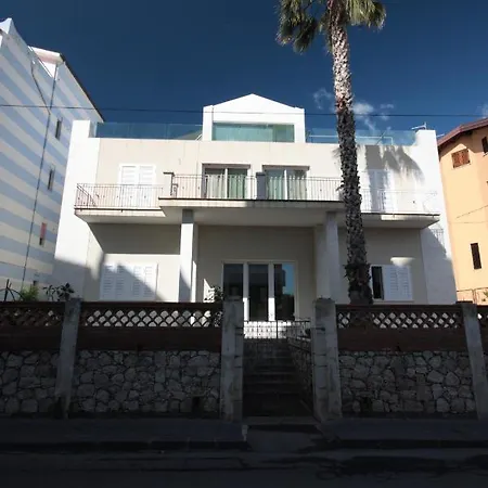 Bora Apartament *